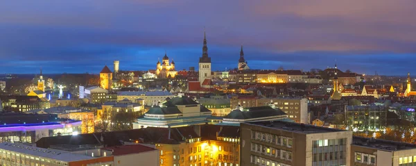 Vue aérienne vieille ville au coucher du soleil, Tallinn, Estonie — Photo