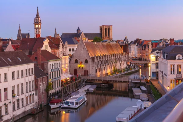 Quay Graslei por la mañana, ciudad de Gante, Bélgica —  Fotos de Stock