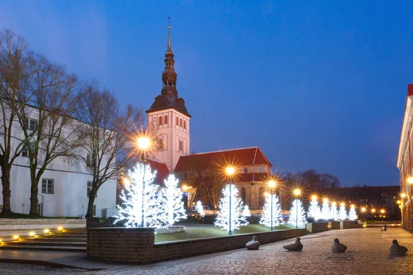 Night Street en el casco antiguo de Tallin, Estonia —  Fotos de Stock