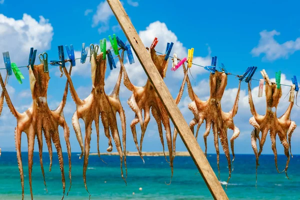 Snabbtorkande bläckfisk i Chania, Kreta, Grekland — Stockfoto