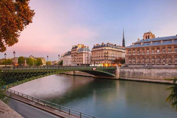 Nacht Ile de la Cite in Parijs, Frankrijk — Stockfoto