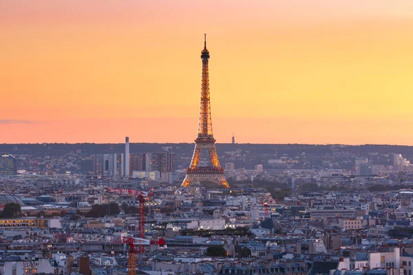 Wschód Słońca w Paryż, Francja — Zdjęcie stockowe