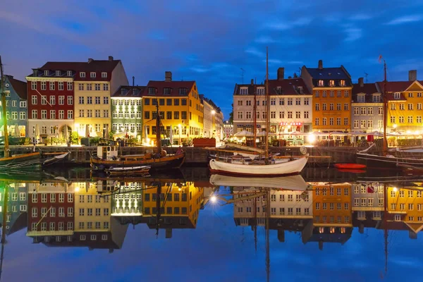 Nyhavn in Kopenhagen, Denemarken. — Stockfoto