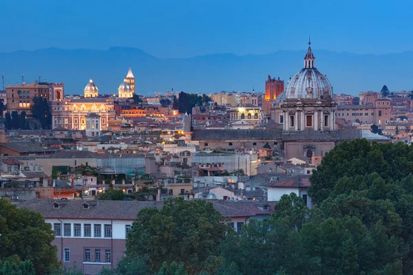 Vista aérea maravillosa de Roma al atardecer, Italia —  Fotos de Stock