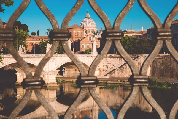 Katedra Saint peter w Rzym, Włochy. — Zdjęcie stockowe