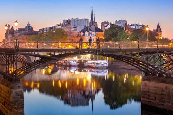 パリのナイト・イル・ド・ラ・シテ,フランス — ストック写真