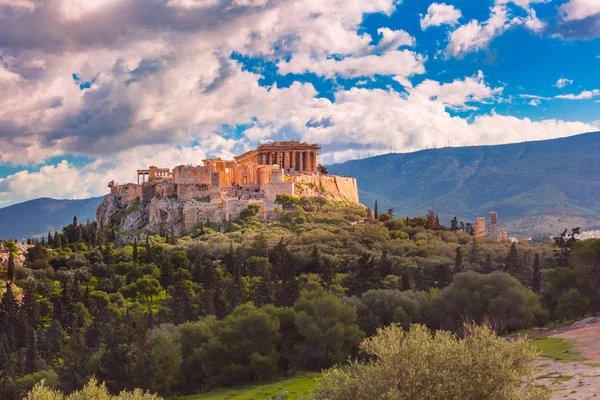 Акрополь Хилл и Парфенон в Афинах, Греция — стоковое фото