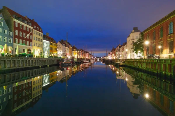 Nyhavn in Kopenhagen, Denemarken. — Stockfoto