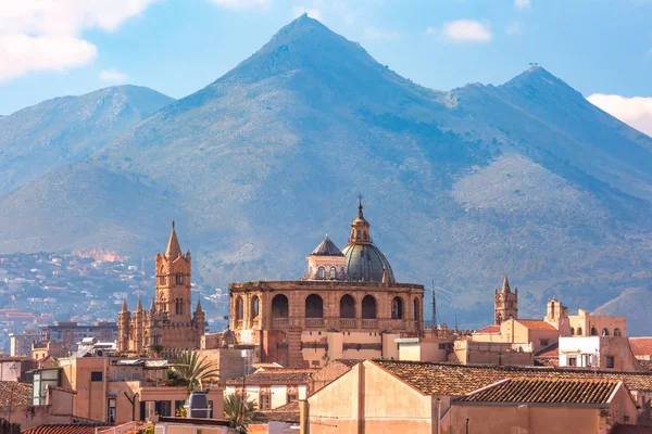 Palermo bei Sonnenuntergang, Sizilien, Italien — Stockfoto