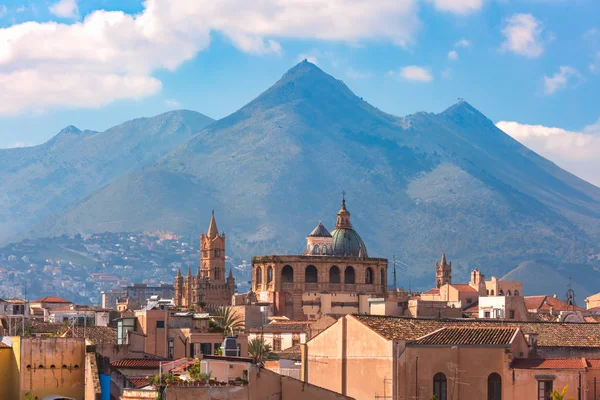 Palermo al atardecer, Sicilia, Italia — Foto de Stock