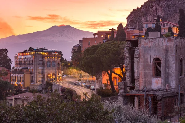 Ätna bei Sonnenaufgang, Sizilien, Italien — Stockfoto