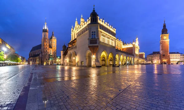Главная рыночная площадь, Краков, Польша — стоковое фото