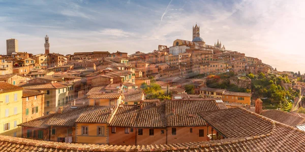 Siena al atardecer, Toscana, Italia — Foto de Stock