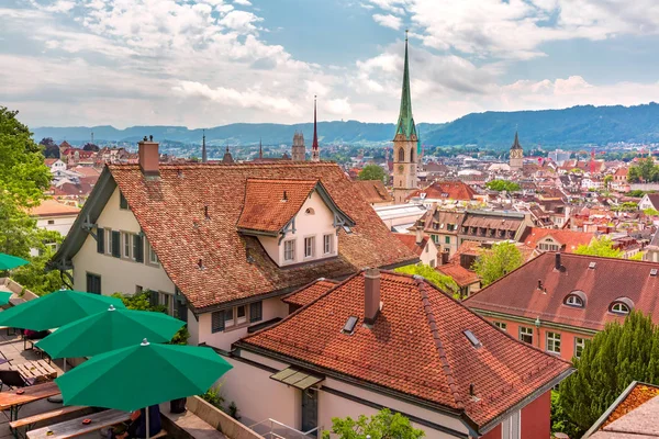 Цюрих, самый большой город Швейцарии — стоковое фото