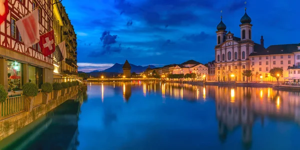 Lucerne gece, İsviçre — Stok fotoğraf