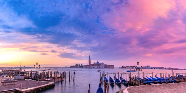 San Giorgio di Maggiore bei Sonnenaufgang, Venedig, Italien — Stockfoto