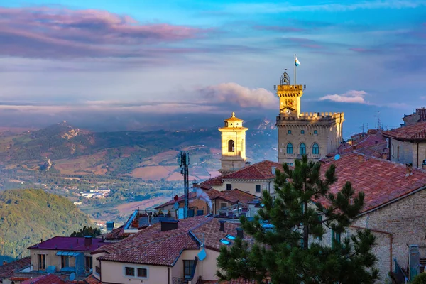 San Marino vid soluppgången — Stockfoto