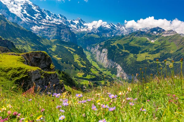Valle di Lauterbrunnen in Svizzera — Foto Stock