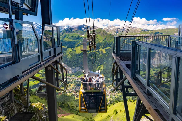 Pueblo de montaña Wengen, Suiza —  Fotos de Stock