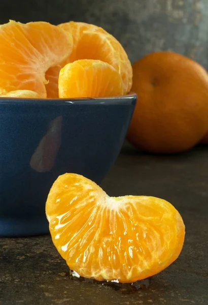 Primer Plano Segmento Jugoso Una Mandarina Naranja — Foto de Stock