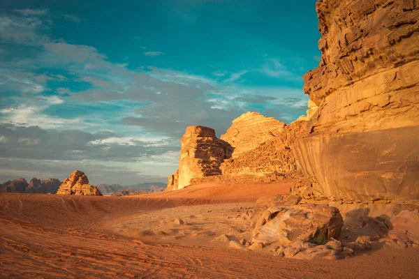 Wadi Rum Επίσης Γνωστή Κοιλάδα Του Φεγγαριού Ιορδανία — Φωτογραφία Αρχείου