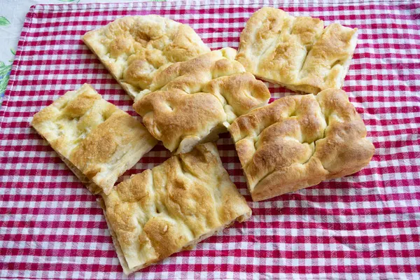 Pedaço Focaccia Genese Uma Espécie Pão Macio Alto Plano — Fotografia de Stock