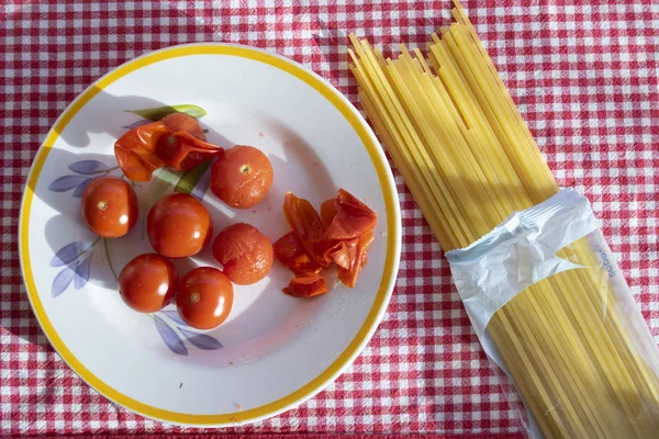 Pâtes Spaghetti Aux Tomates Cerises Fraîches — Photo