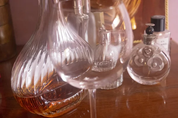 Ballon en oude fles Cognac — Stockfoto