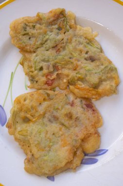 vejetaryen kızarmış börek 