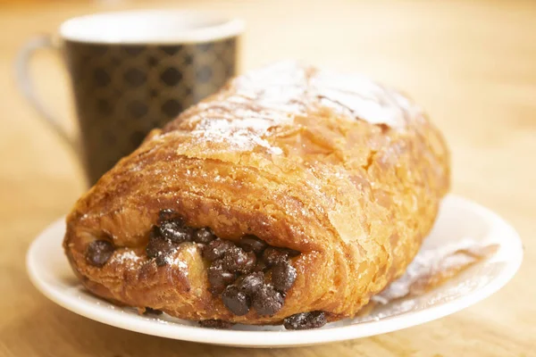 Chocolate Croissant Espresso Coffee — Stock Photo, Image