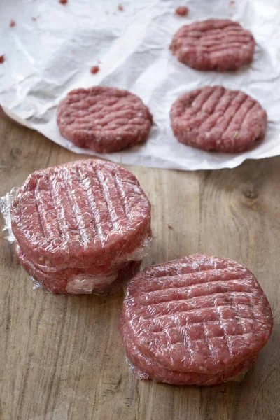 Preparação Casa Hambúrgueres Carne Bovino Para Congelar — Fotografia de Stock