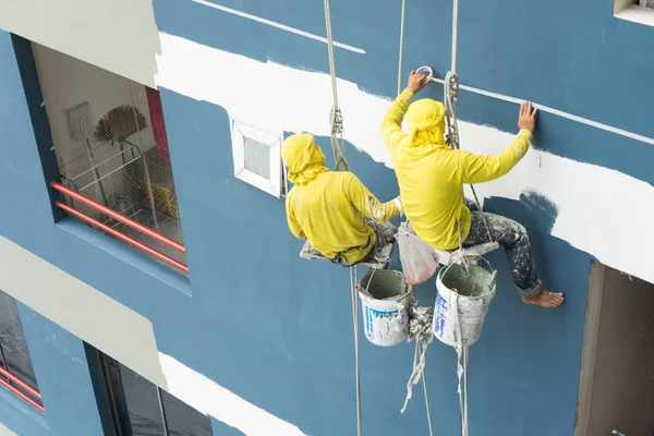 Painters Hanging Roll Painting Color Building Wall — Stock Photo, Image