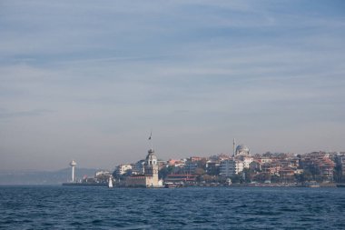 Boğaziçi gezisi, İstanbul, Türkiye. Su üzerindeki dalgalar.