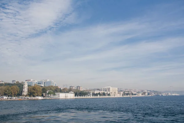 Estambul, Turquía, 30 de octubre de 2018, El complejo palaciego de los sultanes otomanos, Dolmabahce . —  Fotos de Stock