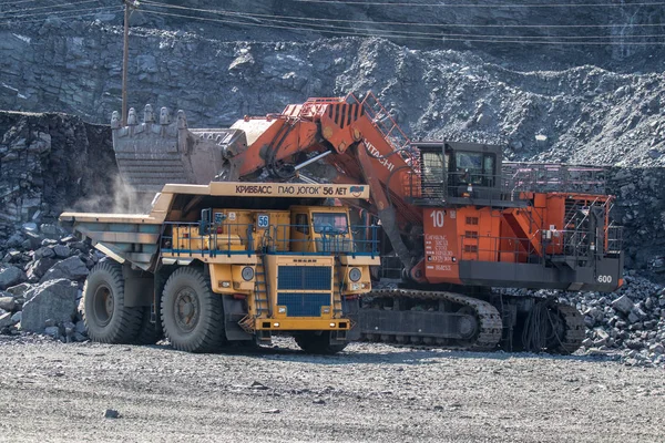 Extraction Minerai Fer Dans Carrière — Photo