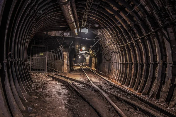 Mining of iron ore in an underground mine