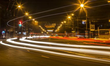 Gece şehir ışıkları. Taşıma