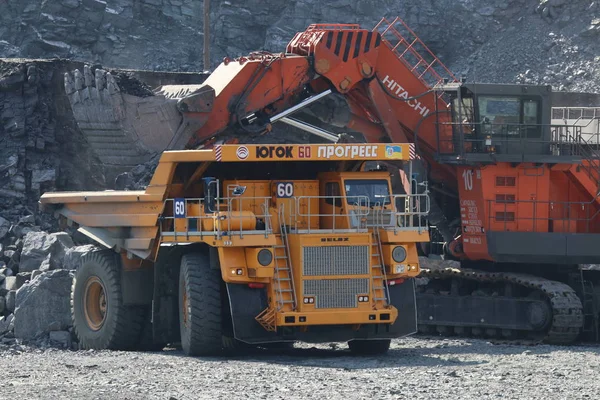 Technique Dans Les Carrières Minerai Fer Belaz — Photo