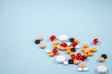 Corona virüsü doz ilaç veya tedavi uyuşturucu konsepti