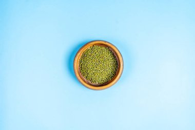 Tahta tabakta yeşil fasulye tohumu