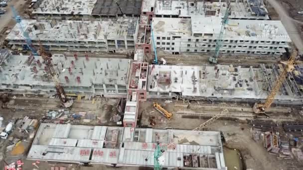 Construcción de un nuevo hospital infeccioso para pacientes COVID-19 en los suburbios — Vídeo de stock