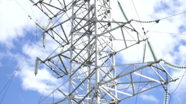 Düşük açıyla çekilen elektrik direğinin döngüsü, 