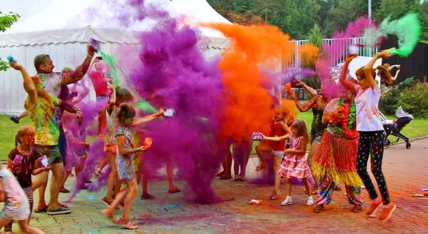 Moskou Rusland Juli 2018 Gooien Kleur Het Holi Color Festival — Stockfoto