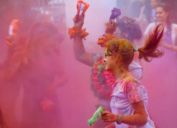 Moskou Rusland Juli 2018 Gooien Kleur Het Holi Color Festival — Stockfoto