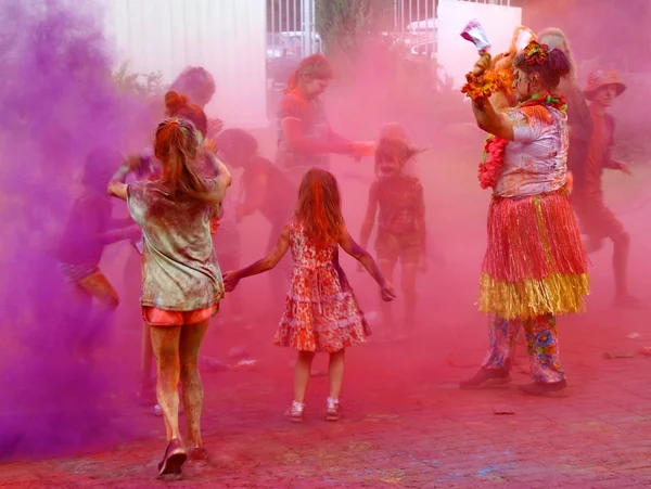 Moscova Rusia Iulie 2018 Aruncarea Culorii Festivalul Culori Holi Oameni — Fotografie, imagine de stoc