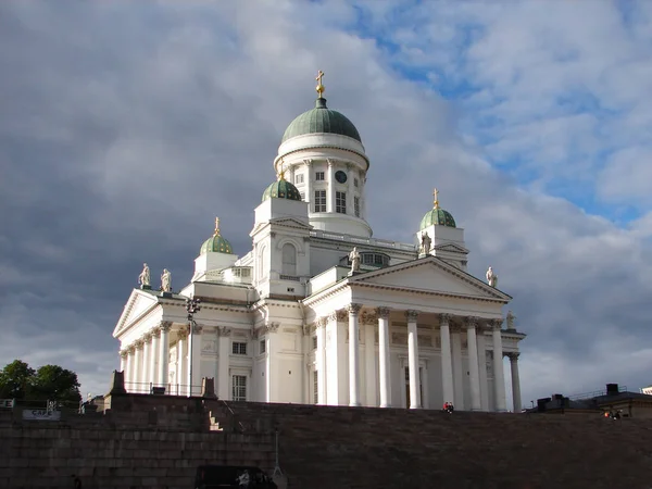 Cathedral of Helsinki on background of the blue sky — Stock Photo, Image