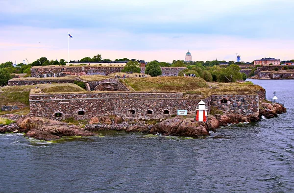 Bastioner av finska fästningen Sveaborg i Helsingfors, Finland — Stockfoto