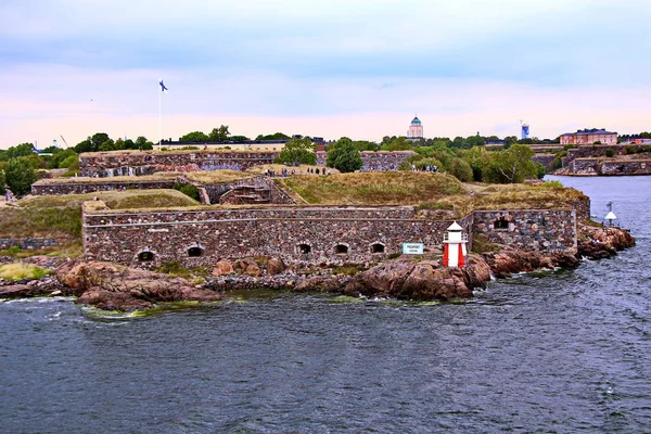 Bastiony fińskiej fortecy Suomenlinna w Helsinki, Finlandia — Zdjęcie stockowe