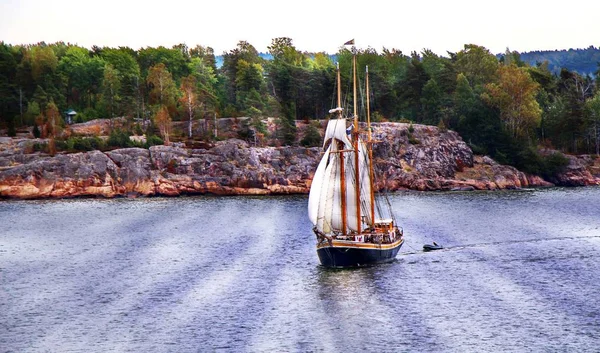 Sail ship. Photo in vintage image style — Stock Photo, Image