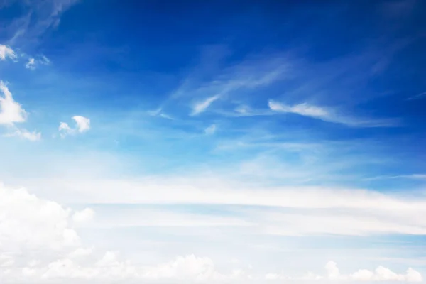 Blauer Himmel Mit Weißen Wolken Hintergrund — Stockfoto